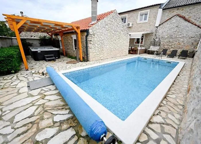 Family Friendly House With A Swimming Pool Ninski Stanovi, Zadar - 17812 * نين