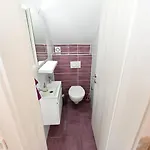 Vakantiehuis Family Friendly House With A Swimming Pool Ninski Stanovi, Zadar - 17812 Nin
